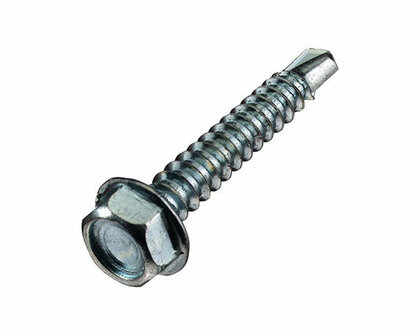 Roestvrije schroef met een spiraalvormige schacht en een zeskantige moer aan de onderkant, glanzend en metalen afwerking.