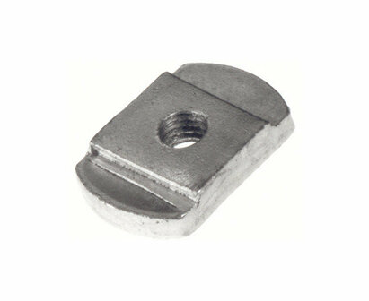 Grijze metalen moer met een gleuf en een schroefdraadopening, vlakke bovenkant en afgeronde hoeken.