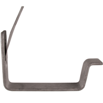 Een metalen beugel met een rechte basis, een opstaande lip en een gebogen uiteinde, afgewerkt in een matte grijze kleur.