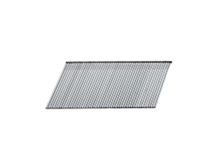 Grijze metalen spijkerstrip met verticale ribbels, geplaatst op een witte achtergrond.