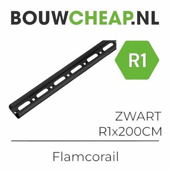 Zwarte metalen rail met gleuven, lengte van 200 cm, de tekst &quot;Bouwcheap.nl&quot; erboven in groen en zwart.