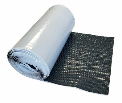 Gladde, lichtgrijze rol met een zwarte, gevlochten structuur aan de onderkant, geschikt voor diverse toepassingen.