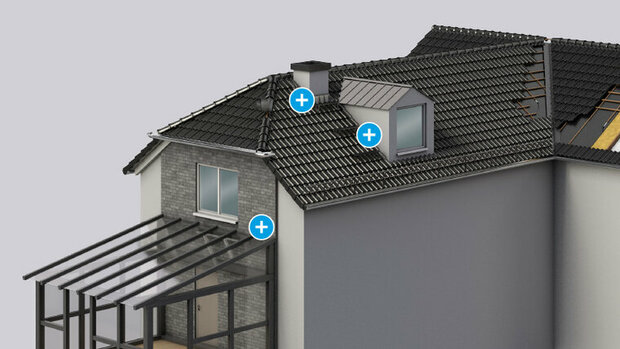 Moderne woning met een grijsgevel en zwarte dakpannen, voorzien van een dakkapel en een glazen uitbouw.